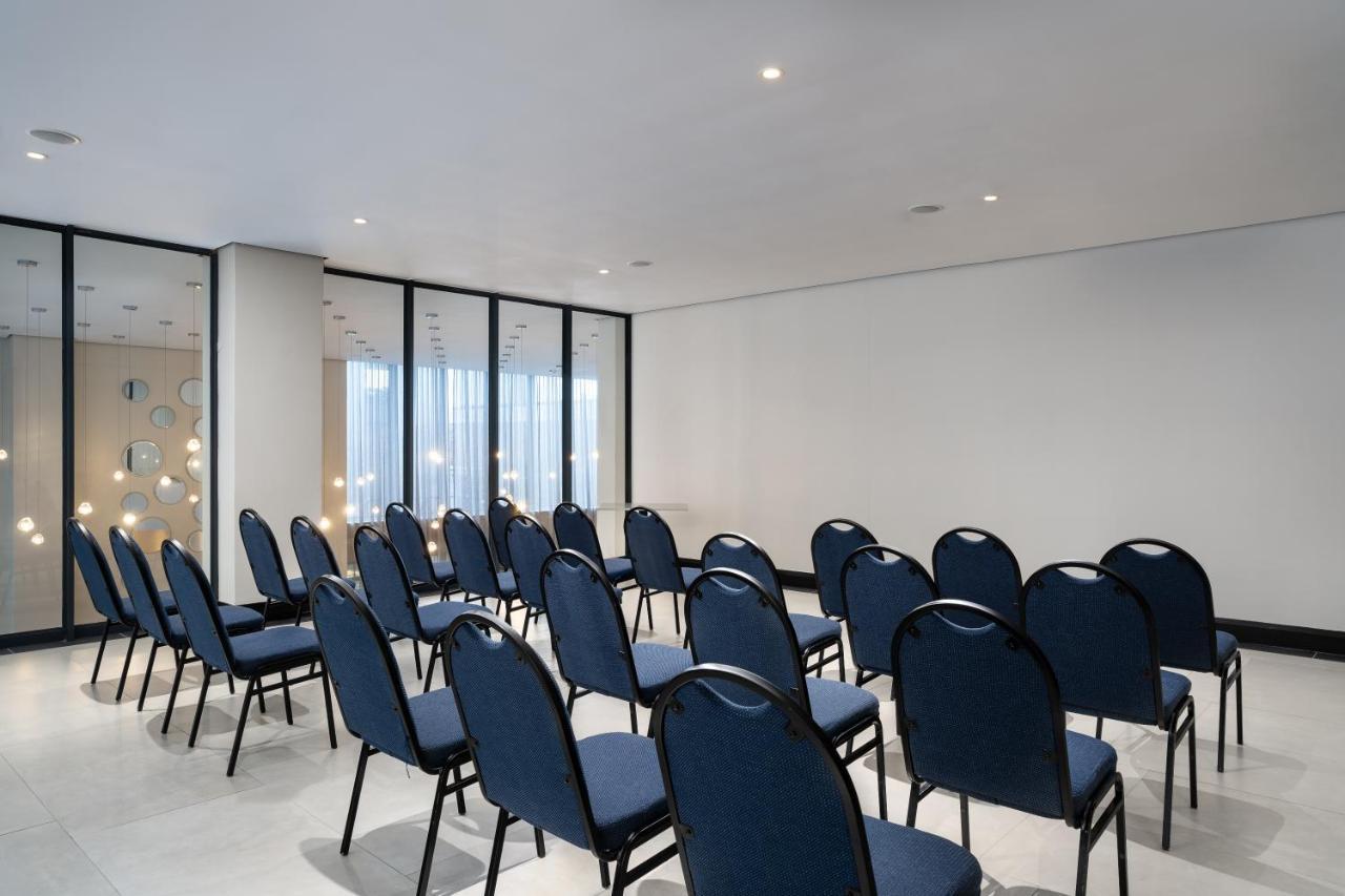 Premier Splendid Inn Umhlanga ダーバン エクステリア 写真